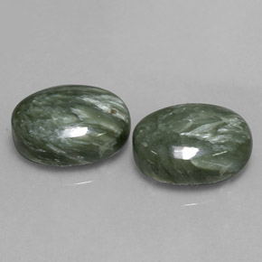 天然绿色绿泥石，椭圆形切割，14.1×10.1毫米，不透明