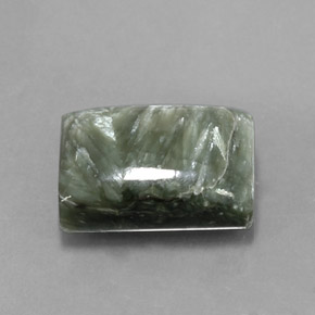7.63克拉天然绿色绿泥石，长方形切工，14×10毫米，不透明