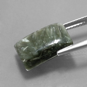 7.63克拉天然绿色绿泥石，长方形切工，14×10毫米，不透明