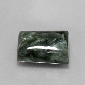 7.16克拉天然绿色绿泥石，长方形切工，13.8×9.8毫米，不透明