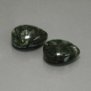 11.57天然绿色绿泥石，梨形，14×10.1毫米，不透明