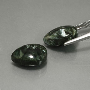 11.57天然绿色绿泥石，梨形，14×10.1毫米，不透明