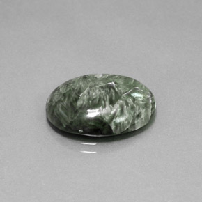 8.99克拉天然绿色绿泥石，椭圆形切割，19.2×14.8毫米，不透明
