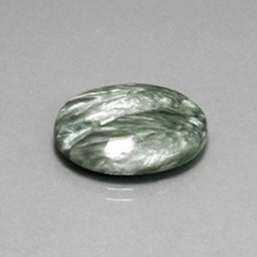 10.82克拉天然绿色绿泥石，椭圆形切割，20.1×15毫米，不透明