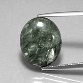 8.60克拉天然绿色绿泥石，椭圆形切割，17.3×14.4毫米，不透明