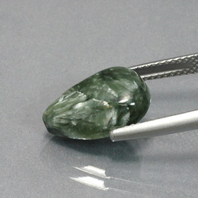 4.70克拉天然绿色绿泥石，梨形，14×10毫米，不透明