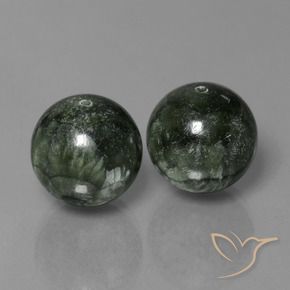 38.93克拉天然蛇纹石，球形，不透明