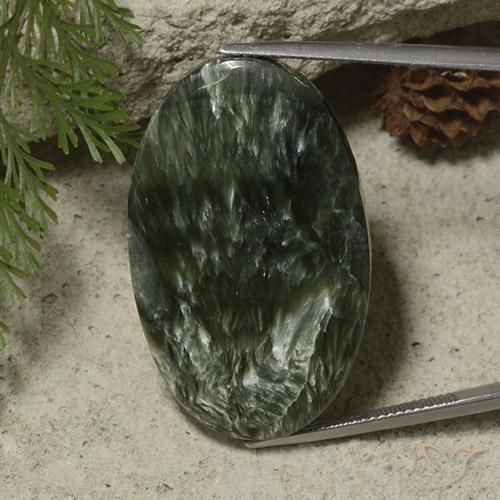 39.09克拉天然绿色绿泥石，椭圆形切割，36×22.5毫米，不透明