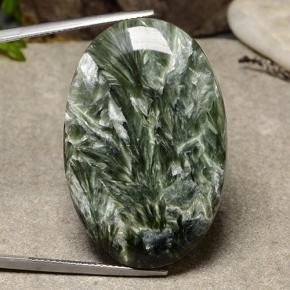39.09克拉天然绿色绿泥石，椭圆形切割，36.1×23.7毫米，不透明