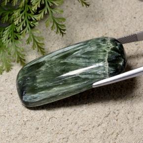 76.31克拉天然蛇纹石，垫形剪裁，不透明