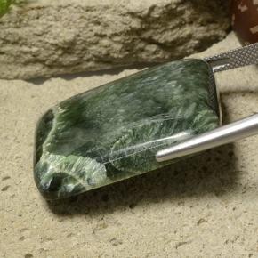 46.46克拉天然蛇纹石，垫形剪裁，不透明