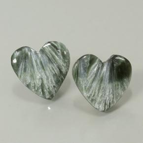 8.39天然绿色绿泥石，心形，15.4×14.5毫米，不透明