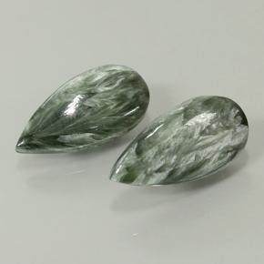 14.68天然绿色绿泥石，梨形，22.1×11.2毫米，不透明