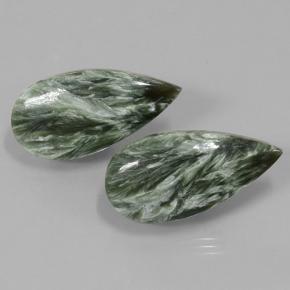 21.34天然绿色绿泥石，梨形，25.8×12.6毫米，不透明