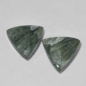 6.06天然绿色绿泥石，三角形，12.7×12.2毫米，不透明