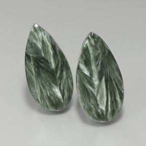 19.56天然绿色绿泥石，梨形，24.5×12.3毫米，不透明