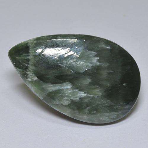 13.89克拉天然绿色绿泥石，梨形，26×16.3毫米，不透明