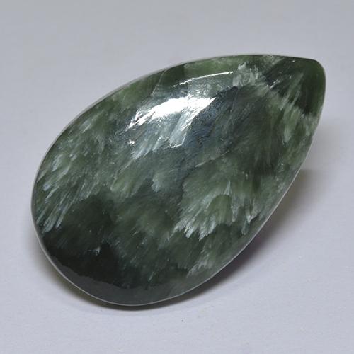 13.89克拉天然绿色绿泥石，梨形，26×16.3毫米，不透明