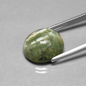 9.20克拉天然绿色蛇纹石，椭圆形切割，15.3×13.2毫米，不透明