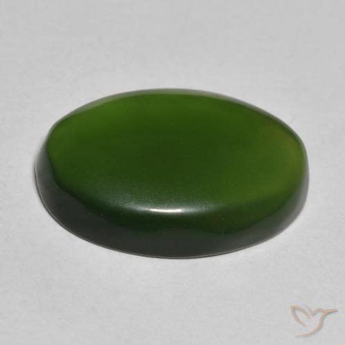 9.27克拉天然蛇纹石，椭圆形，半透明