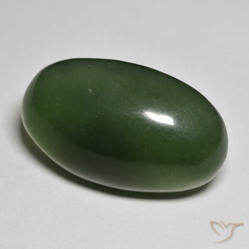 32.01克拉天然蛇纹石，椭圆形，半透明