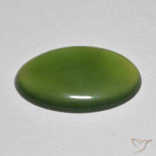 11.32克拉天然蛇纹石，椭圆形，半透明