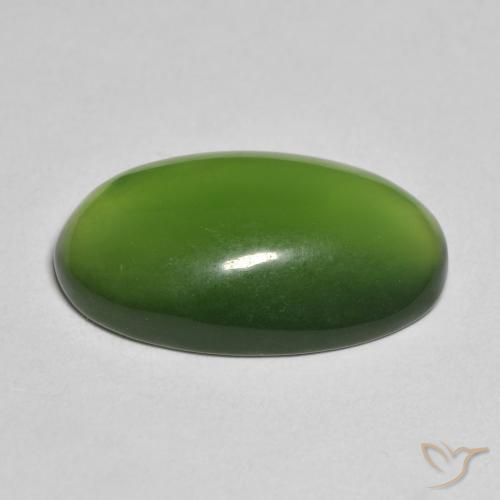 9.39克拉天然蛇纹石，椭圆形，半透明