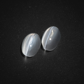 天然烟熏色Sillimanite Cat's Eye，椭圆形切割，7.2×4.5毫米，半透明