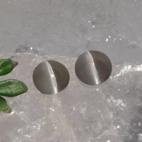 1.15克拉天然硅线石猫眼，椭圆形切割，半透明