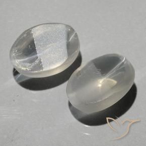 1.99克拉天然硅线石猫眼，椭圆形，透明