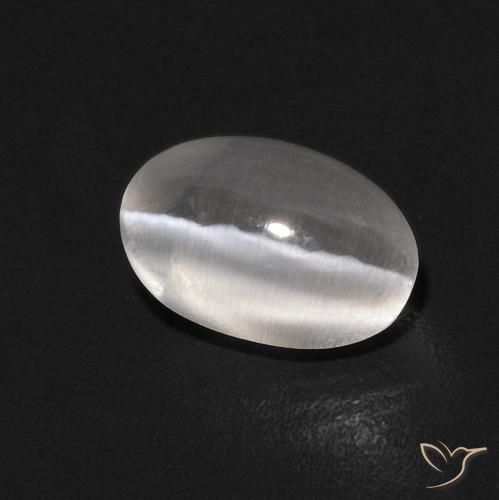 0.86克拉天然硅线石猫眼，椭圆形，透明