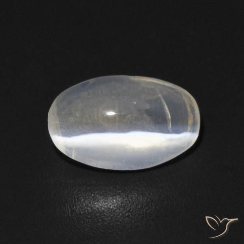 0.83ct 天然 暖白 硅线石猫眼, 椭圆形, 透明