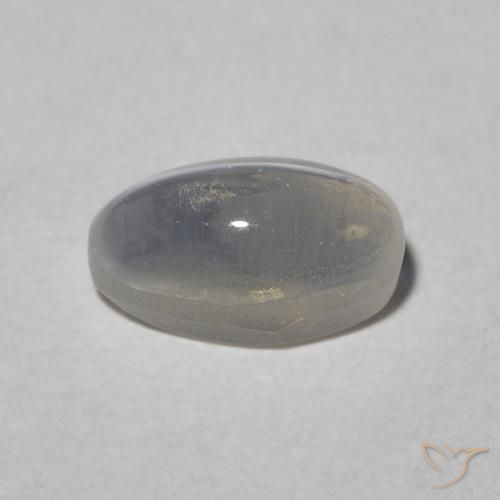 0.97克拉天然硅线石猫眼，椭圆形，半透明