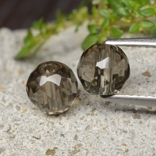 2.77天然棕色烟晶，球形，5.83毫米，透明