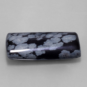 15.68克拉天然黑色雪花黑曜石，长方形切工，26.4×13.1毫米，不透明