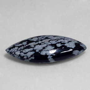 19.75克拉天然黑色雪花黑曜石，马眼形，34.9×15毫米，不透明