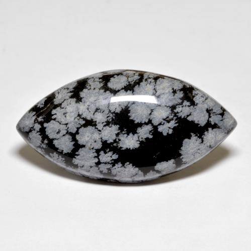 34.59克拉天然多色雪花黑曜石，马眼形，39.2×20.3毫米，不透明