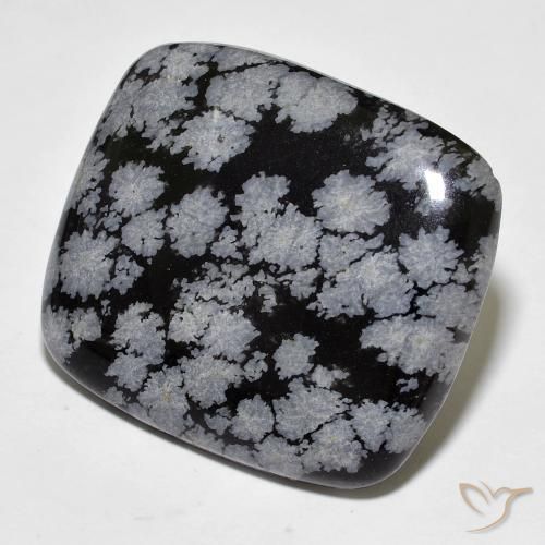 27.93克拉天然雪花黑曜石，软垫，不透明