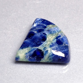 10.30克拉天然方钠石，异形，20.5×18.9毫米，不透明