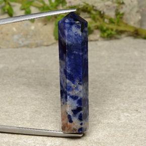 24.34克拉天然方钠石，异形，36.8×9.1毫米，不透明