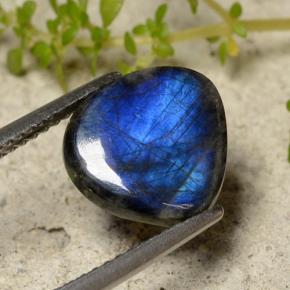 2.60克拉天然光谱石，异形，不透明