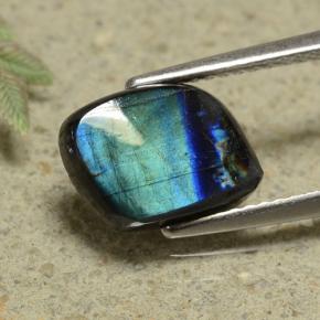 2.23克拉天然光谱石，异形，不透明