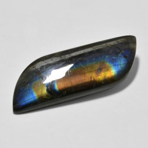 8.86克拉天然多色光谱拉长石，异形，27.1×10.3毫米，不透明