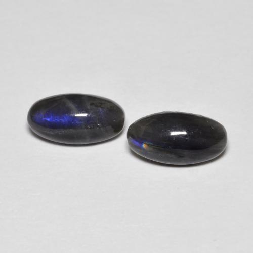 1.37天然多色光谱拉长石，椭圆形切割，8.1×4.3毫米，不透明