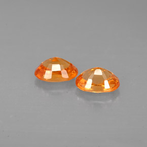 天然橙色锰铝榴石，椭圆形切割，6.1×4.2毫米，VS