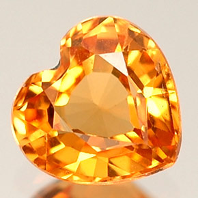 0.68克拉天然橙色锰铝榴石，心形，5.3×5.1毫米，VVS
