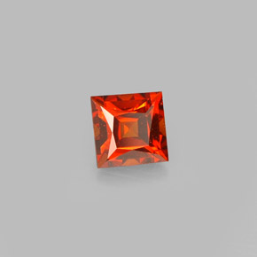 0.53克拉天然橙色锰铝榴石，方形，4.1×4.1毫米，VVS