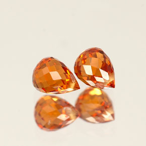 天然橙色锰铝榴石，水滴珠形切工，4.4×3.4毫米，VS