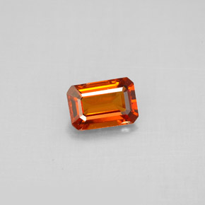 0.91克拉天然橙色锰铝榴石，祖母绿式切割，6.7×4.6毫米，VS