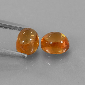 天然橙色锰铝榴石，透明，5.3×4.3毫米，透明/半透明